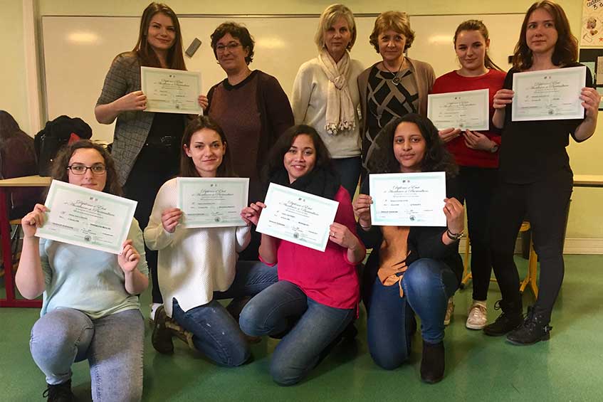 Félicitations aux auxiliaires de puériculture diplômées