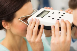 BTS OPTICIEN LUNETIER